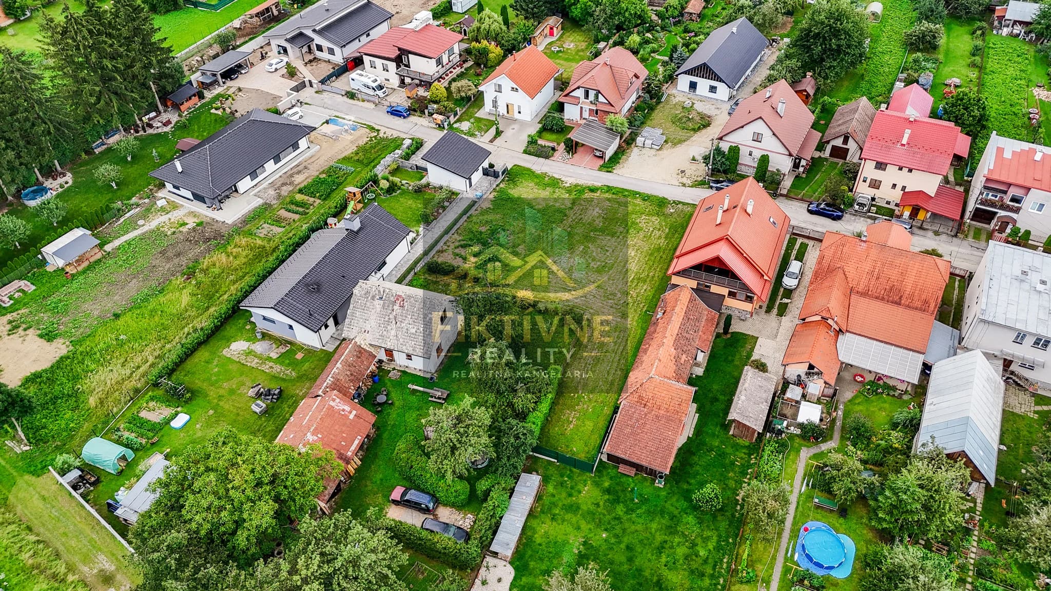 Na predaj pozemok, Turany